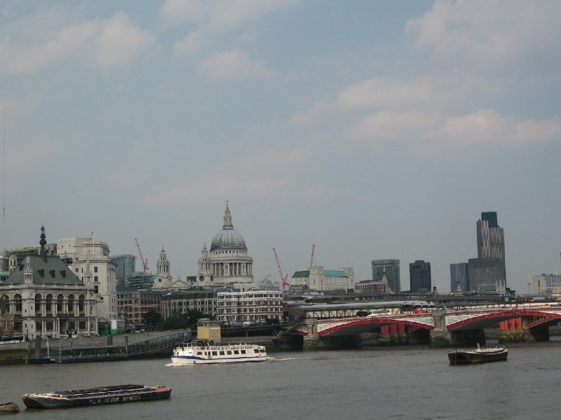    - London & London eye London