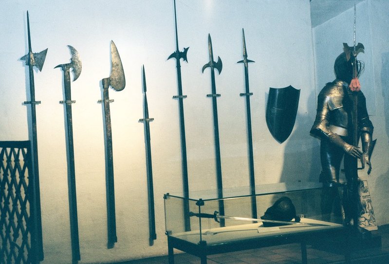   Two-Handed Weapons Halberds, Axes, Poleaxe, etc. Europe.