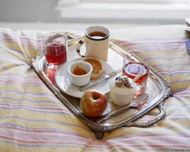    Breakfastinbed1