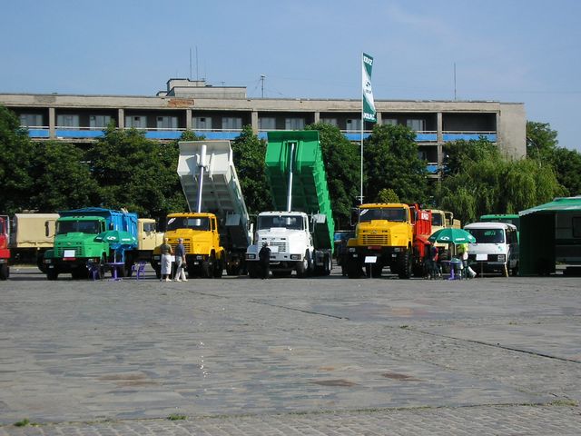   AutoKrAZ Show 06-Jun-2005    .       .     .