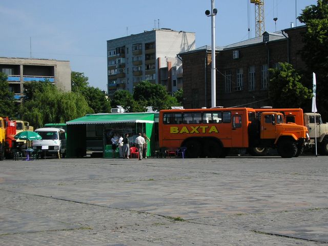   AutoKrAZ Show 06-Jun-2005    .       .     .