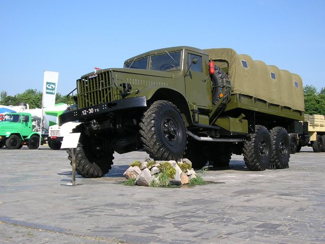   AutoKrAZ Show 06-Jun-2005    .       .     .