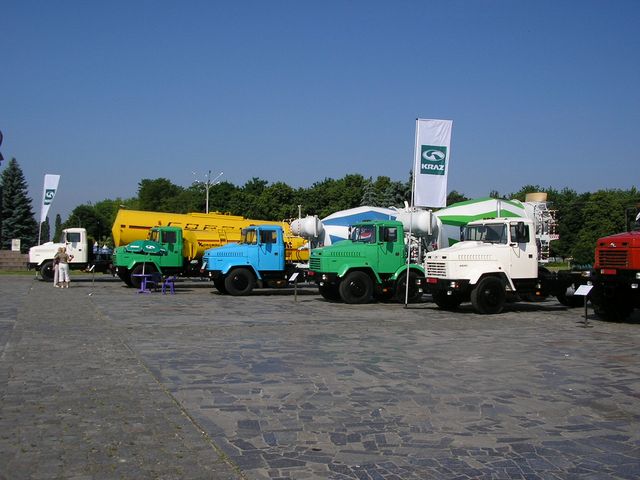   AutoKrAZ Show 06-Jun-2005    .       .     .