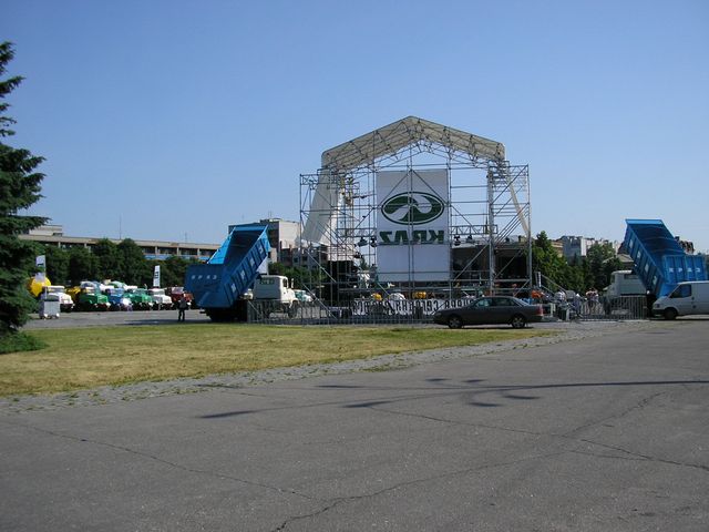   AutoKrAZ Show 06-Jun-2005    .       .     .