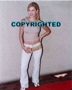    - Elisha Cuthbert Low quality pictures