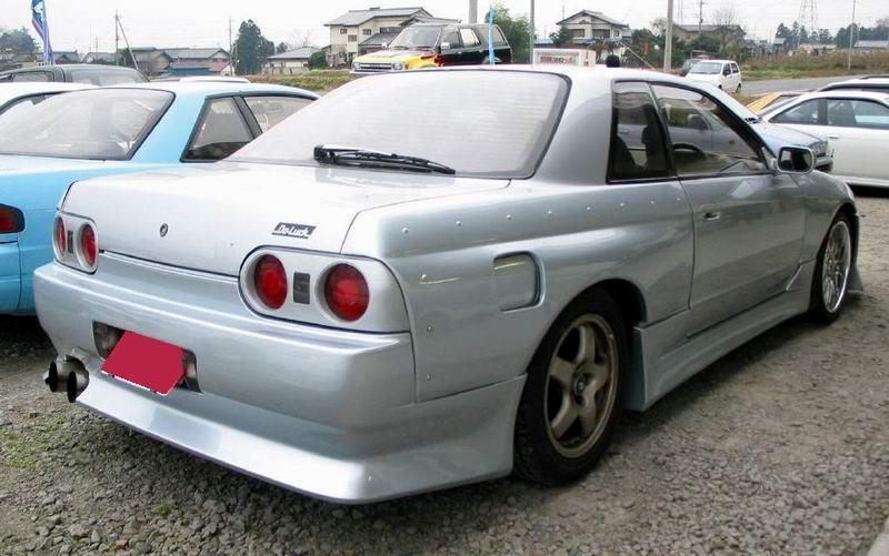   Skyline R32