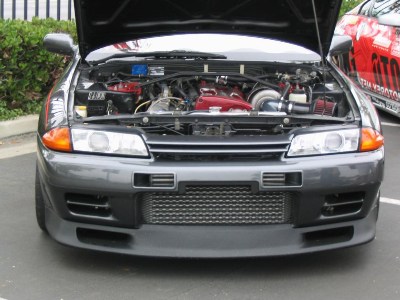   Skyline R32