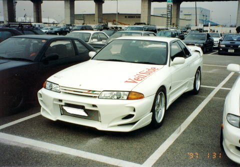   Skyline R32