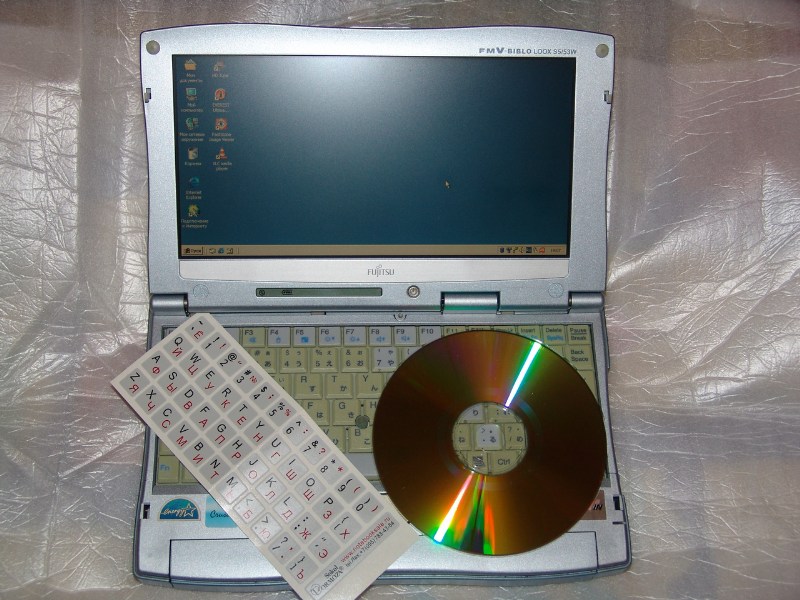   Fujitsu S553W