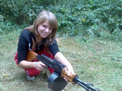   girls and guns 024.jpg